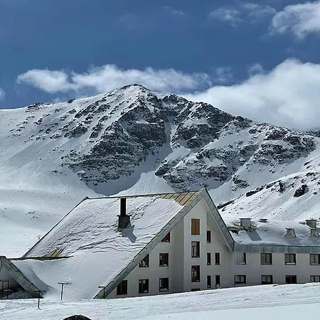 Pm Services Royal Plaza