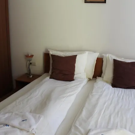 Pm Services Royal Plaza Apartment