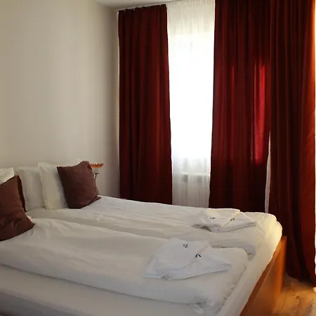 Pm Services Royal Plaza Apartment