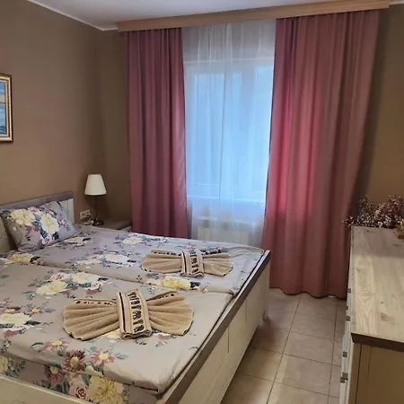 Pm Services Royal Plaza דירה