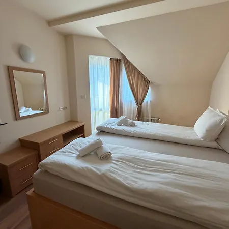 Pm Services Royal Plaza Apartment