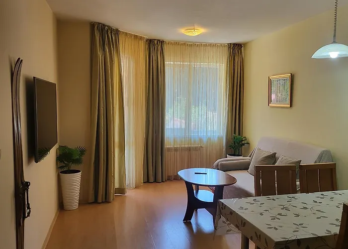 Pm Services Royal Plaza *